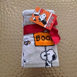 Peanuts Snoopy BOO Hand Towel